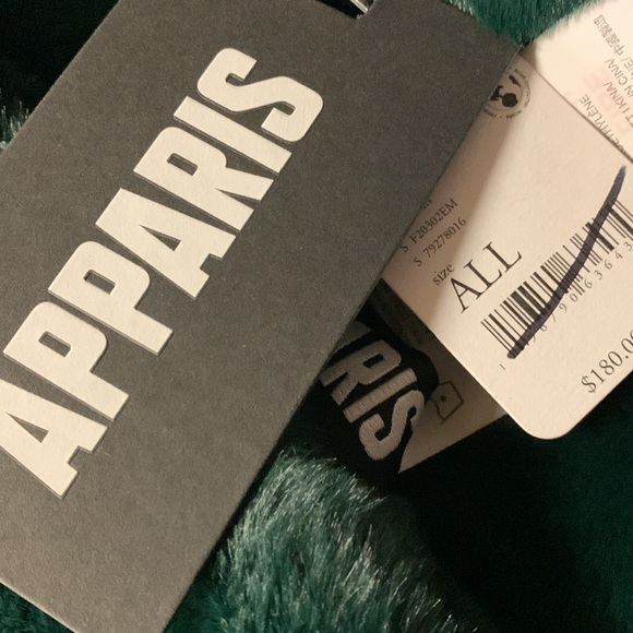 Free People x Apparis green Brady blanket new with tags - Picture 3 of 4